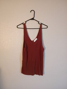 Ribbed V-Neck Tank Top in Rust